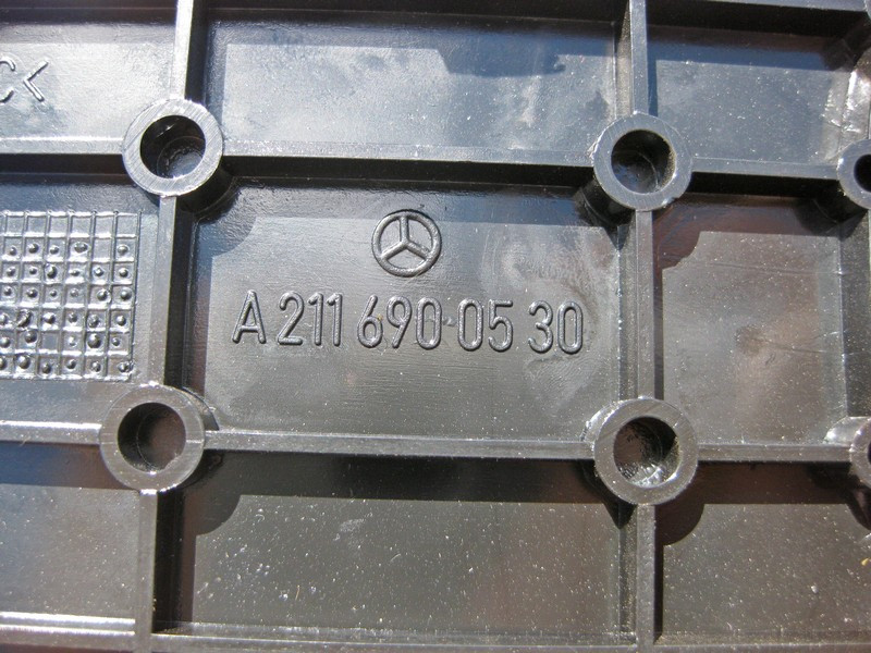 Mercedes-Benz  A2116900130 Решітка аудіо динаміка на задній полиці чорна E-Class W211 CLS C219 Одеса - фото 3