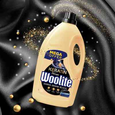 Гель для стирки Woolite Для черных, темных и джинсовых тканей С кератином 4.5 л (5900627056945) Винница