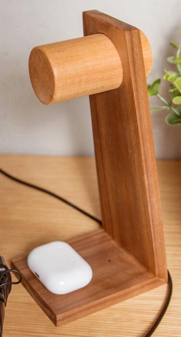 Стойка для наушников 