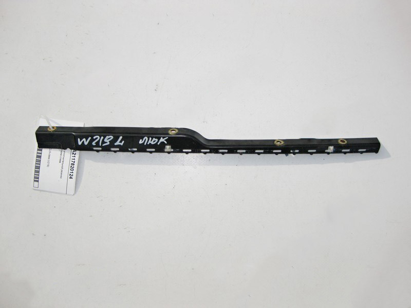 Mercedes-Benz  A2117820124 Направляюча ущільнювальна гумка отвору електролюка зліва CLS C219 Одеса - фото 1