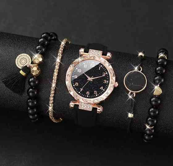 Подарочный набор для женщин в наборе 1 наручные часы 4 оригинальными браслетами без подарочной коробки черный Киев