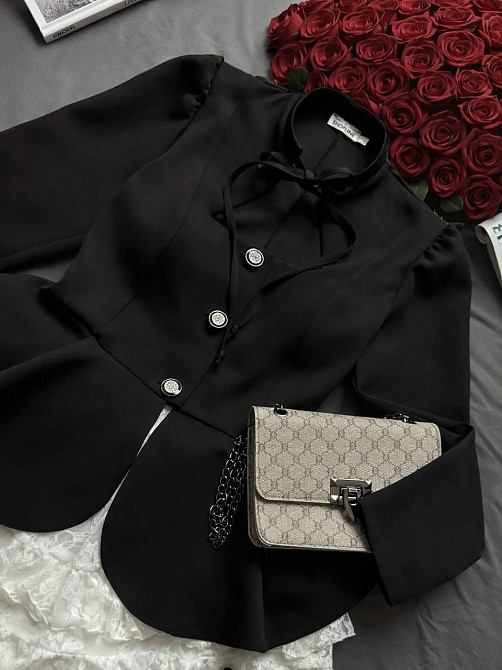 Женский романтичный костюм двойка: приталенный жакет костюмка с кружевной юбкой 44/46 Одесса - изображение 5