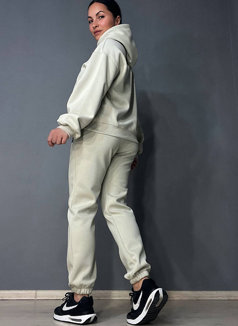 Костюм жіночий A-N 2735 з ведмедиком в камінцях -худі та штани бежевий, бежевий, L Київ - фото 5