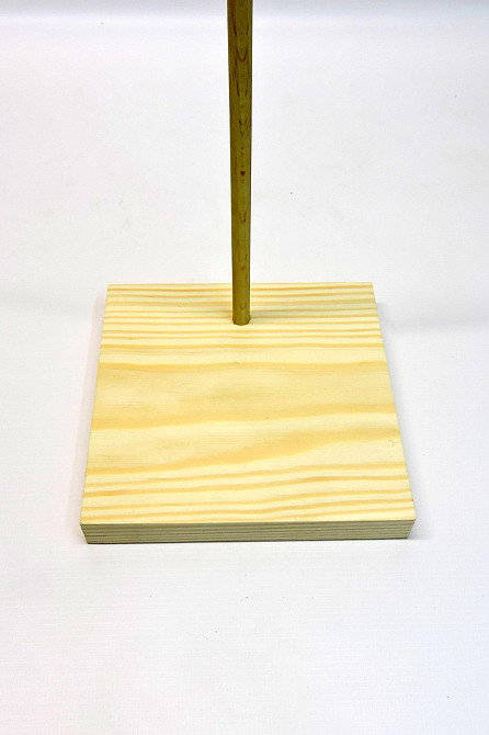 Подставка для кукол 