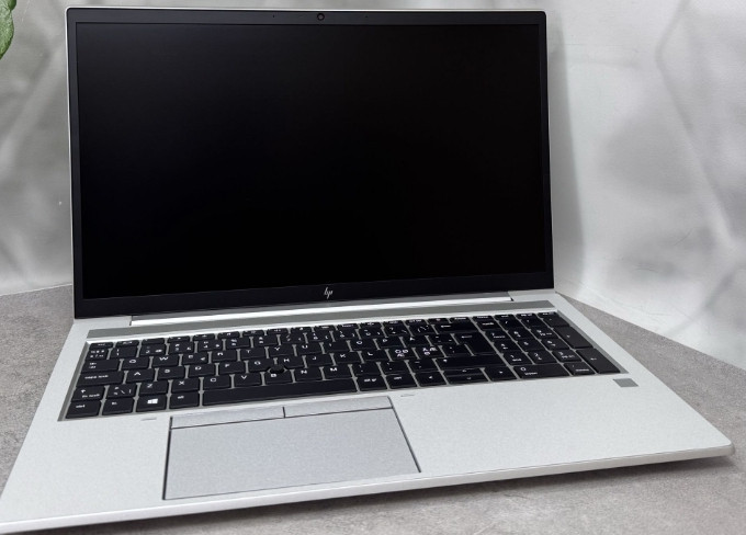HP EliteBook 850 G8 /i5-1145G7/ 16GB / 512GB SSD /15.6