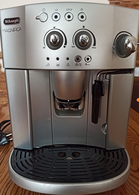 Кофемашина: Delonghi Magnifica 4300. Харьков - изображение 1