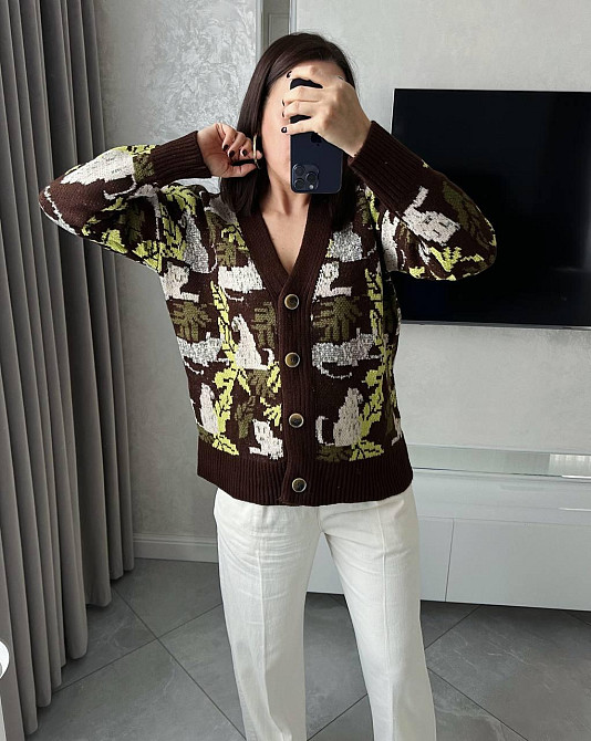 Женский принтованный теплый оверсайз свитер на пуговицах шерсть Одесса - изображение 3