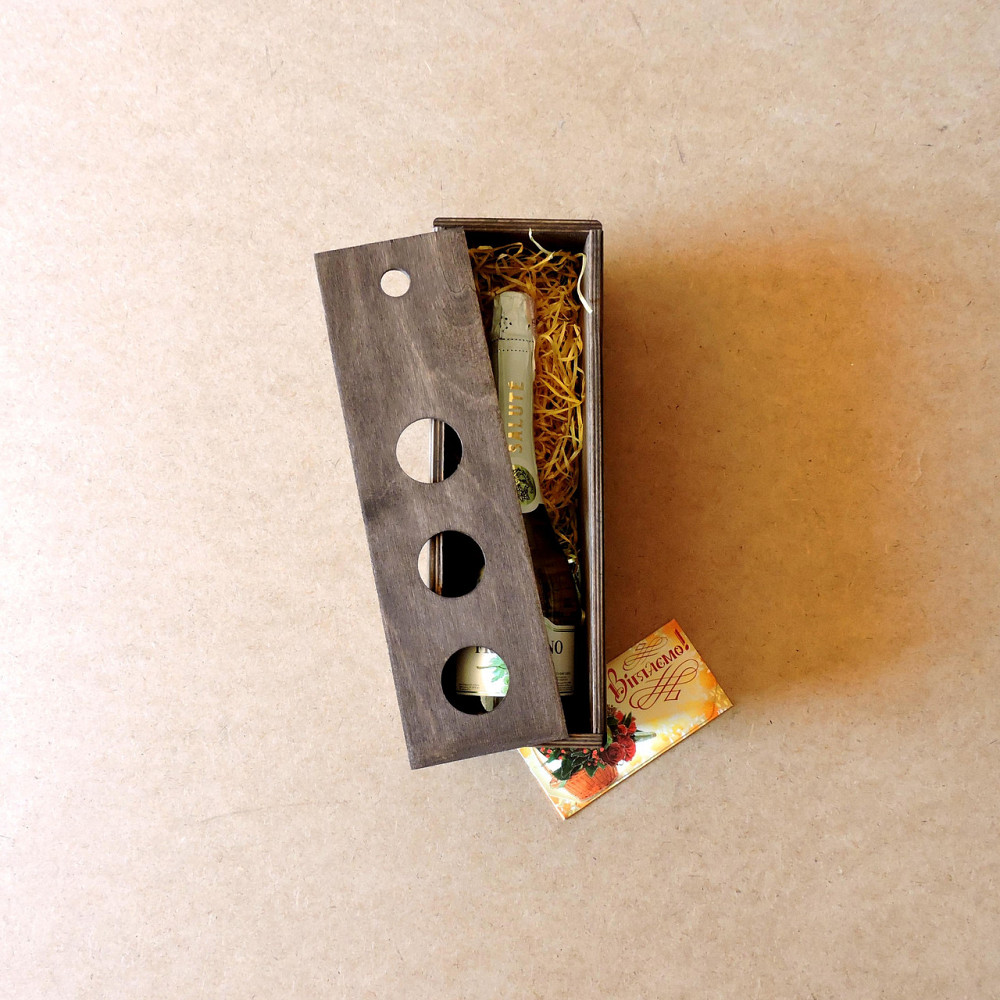 Подарочная коробка 