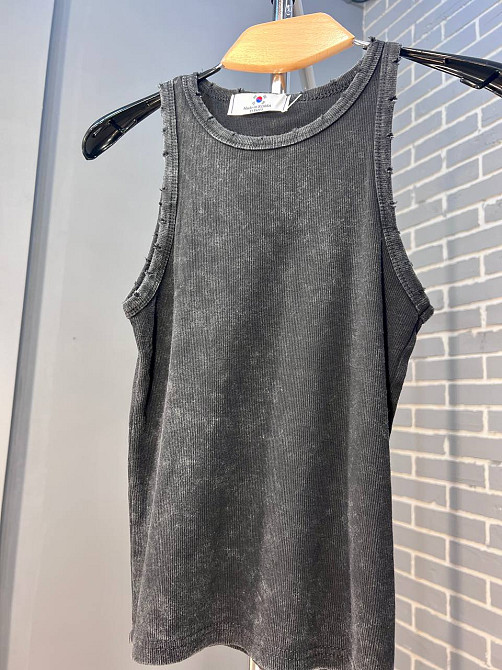 Майка женская YI FANG 501-2733 вареная рубчик порезанные швы one size, черный, one size Киев - изображение 6