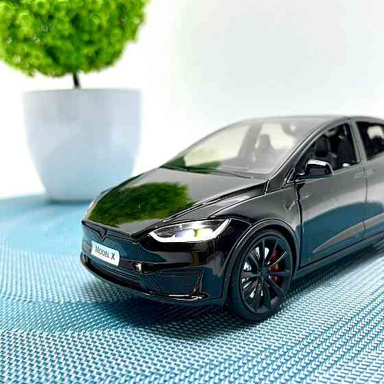 Машина Автосвіт Tesla Model X інерційна відчиняються двері капот багажник 17см Чорний (AP-2004) Чернігів