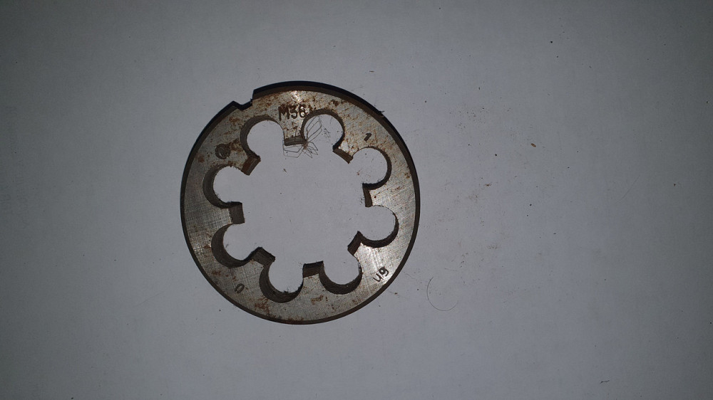 Плашка (лерка) метрическая М36х1. СССР. Харьков - изображение 1