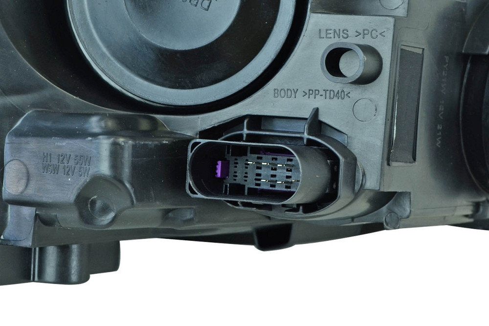 Фара Фокус 3 (2014-2019) рестайлинг левая белая указатель поворота желтый галоген (ручной корректор) Форд Мукачево - изображение 2