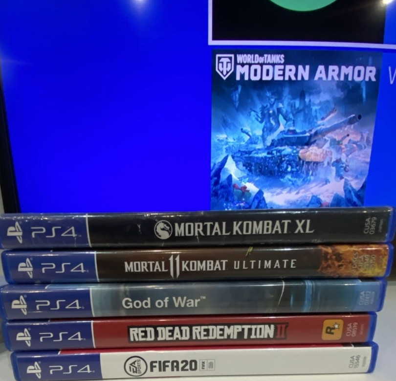 Play station 4 pro 1 TB, 3 джойстики. Харків - фото 5