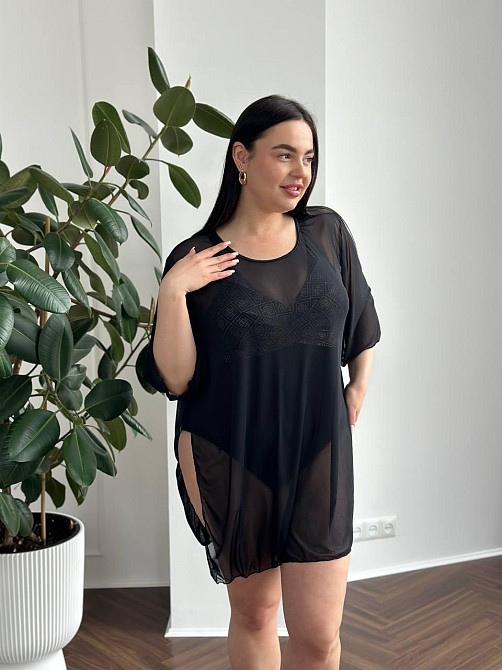 Женская пляжная туника в сеточку короткая однотонная накидка на купальник oversize прозрачная черная Одесса - изображение 7
