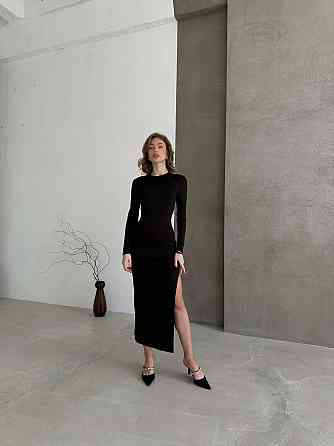 Женское изящное платье миди с разрезом плотный микродайвинг Черный Одесса