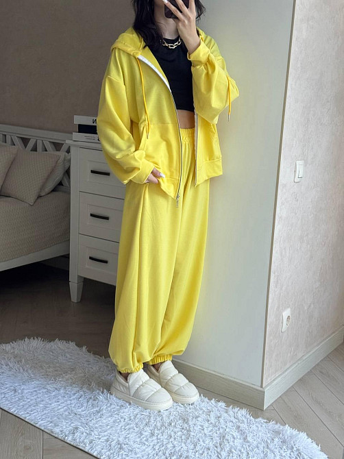 Жіночий прогулянковий оверсайз костюм-двійка: кофта та штани двонитка Жовтий Одеса - фото 3