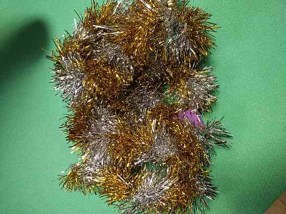 Мишура на елку 2 м на 8 см золотисто-серебристый Киев