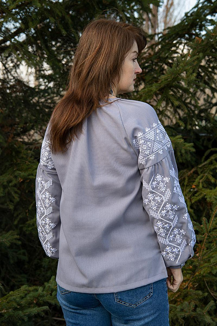 Вишиванка жіноча з довгим рукавом натуральна лляна, сіра топ Київ - фото 4