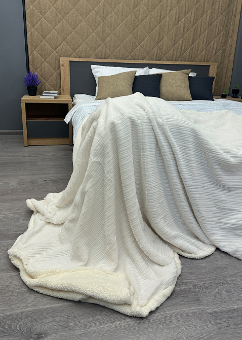 Плед двосторонній 155х200 см (+-5см) із штучною овчиною та хутром Молочний (87-082) Київ - фото 6