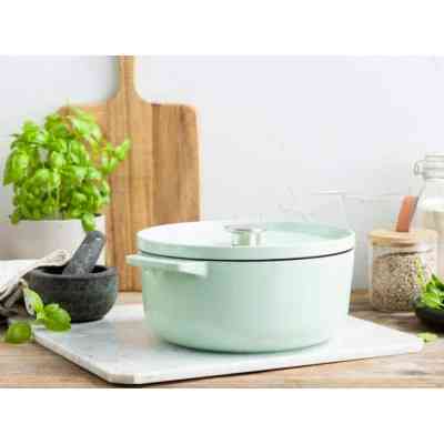 Кастрюля KitchenAid чавунна з кришкою 3,3 л Фісташкова (CC007433-001) Винница