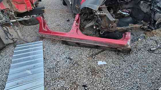 Правый порог с стойкой лада калина Киев