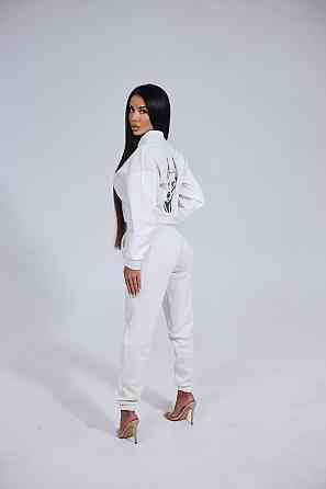 Жіночий костюм з вишивкою на спині Одеса