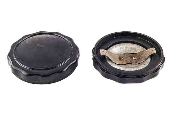 Крышка бака топливного мотоцикл Днепр , Мт (черная) Мукачево