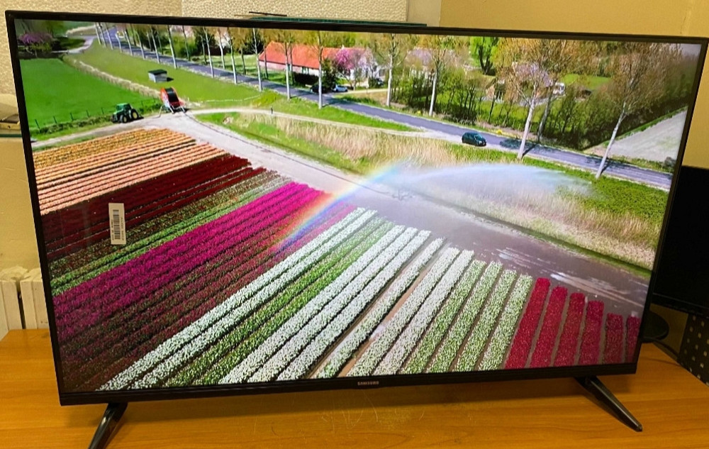 ТОП (2023) телевізор Samsung 4K Smart TV 42"T2 WiFi Харків - фото 1