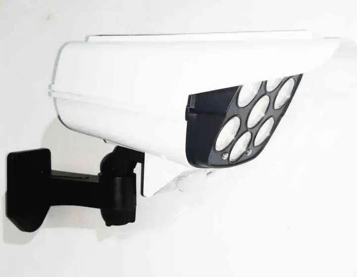 Уличный фонарь на солнечной батарее с датчиком движения и пультом JLP-2178 Фонарь-прожектор в виде камеры Коломия - фото 1