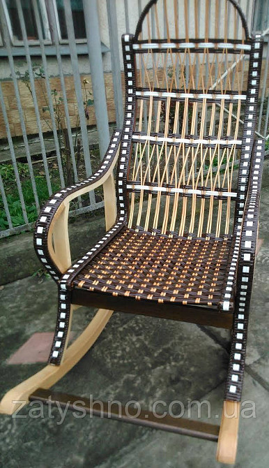 Крісло гойдалка плетене з лози чорна Київ - фото 3