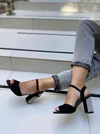 PLPS Босоніжки жіночі чорні PLPS 285-3 літні з екозамші на стійкому підборі/Молодяче взуття Коломыя