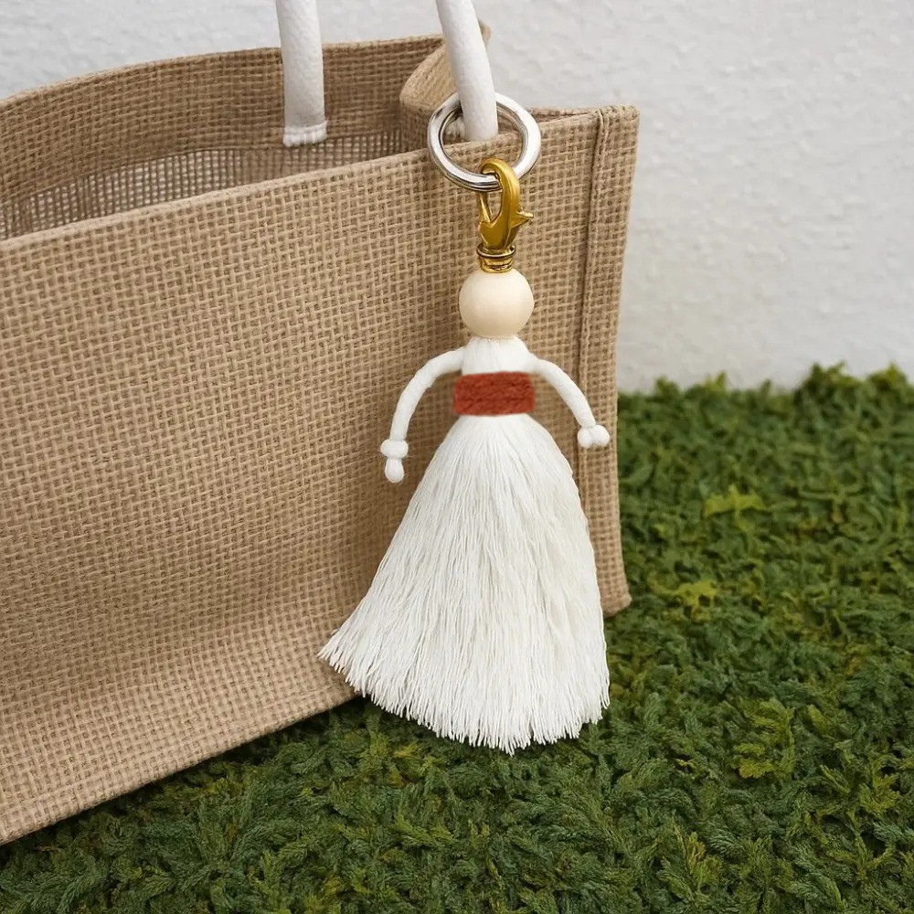 Набор макраме для вязания и рукоделия брелока на сумку,для ключей и аксессуаров 