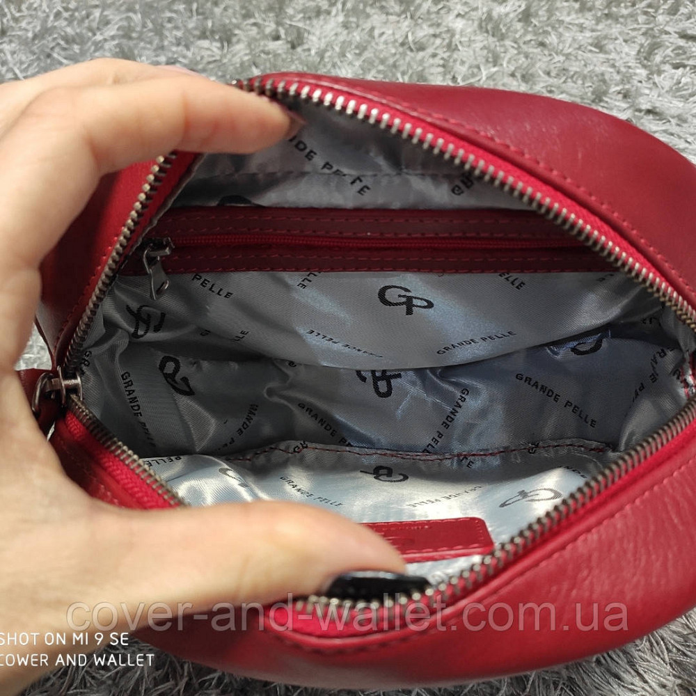 Женская кожаная сумка на пояс и через плечо красного цвета Grande Pelle Киев - изображение 4
