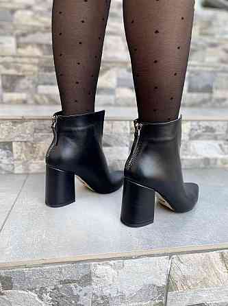 Crisma Жіночі черевики CRISMA чорні натуральна шкіра каблук 9см висота 10см (0174B/8057/81) Коломыя