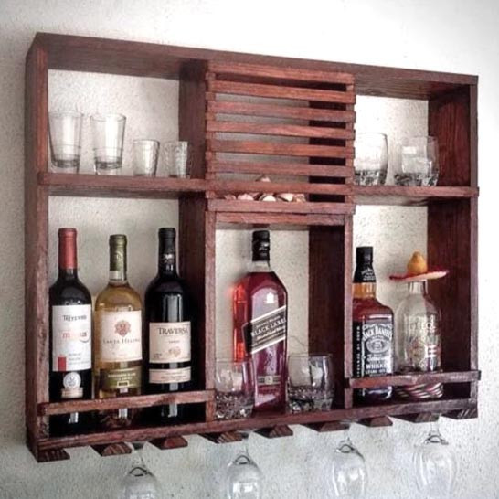 Настенная винная полка 