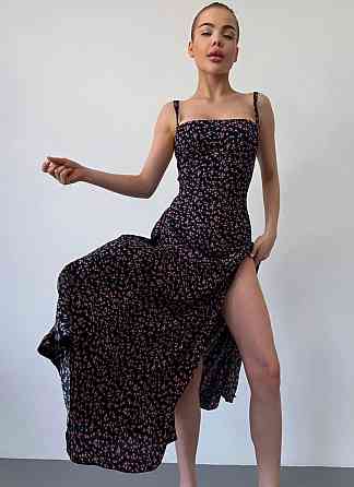 Жіноча романтична сукня максі на бретелях із розрізом штапель Чорний, 46/48 Одеса