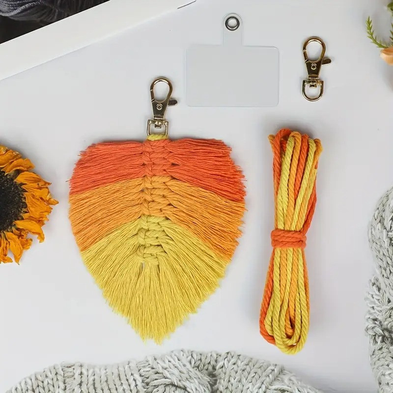 Набор макраме для творчества и ручного вязания брелока для ключей или декора на сумку 10х16см,желтый Каменец-Подольский - изображение 1