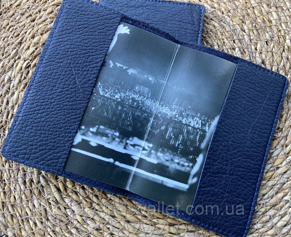 Обкладинка на паспорт синього кольору із фактурної шкіри флотар Puos Київ - фото 4