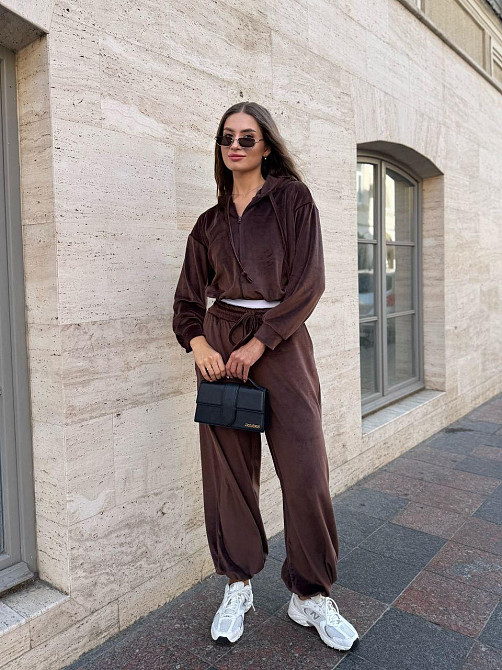 Жіночий стильний костюм з королівського велюру Шоколад, 46/48 Одеса - фото 1