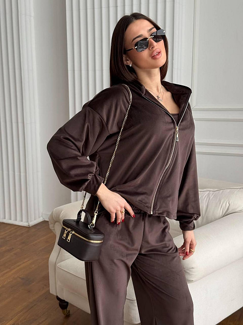 Женский повседневный костюм тройка: кофта, топ и брюки велюр Шоколад, 48/52 Одесса - изображение 5