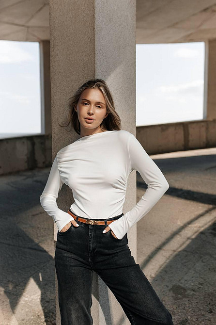 Жіночий базовий боді з драпіруванням мікро дайвінг Молочний, 42/44 Одеса - фото 3