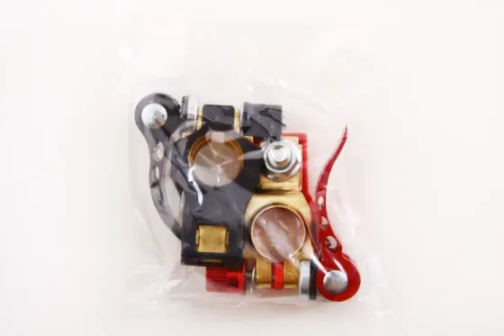 Клемма АКБ латунная быстросъемная с фиксатором закрытая красная/черная (Lanos) (2 шт.) Винница