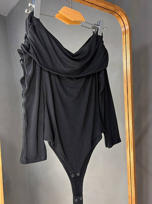 Боди лонгслив женский Ariadna 1575 открытые плечи трикотажный one size, черный, one size Киев - изображение 10