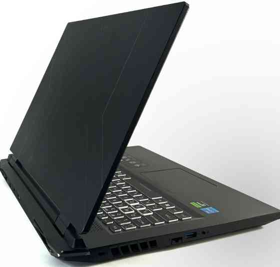 Acer Nitro 5 17.3″ 144Hz / i5-12450H / 16GB / 1TB / RTX 4060 8GB 140W. Київ