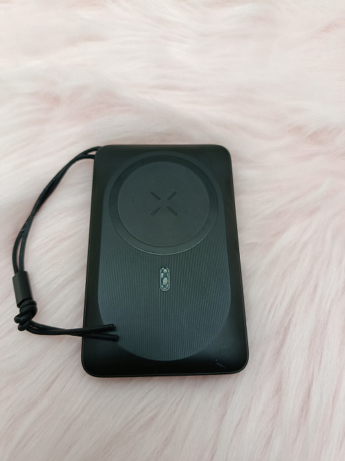 Павербанк VRURC 10000mAh T1151 з MagSafe та бездротовою зарядкою 15W (товар вживаний) Луцьк - фото 1