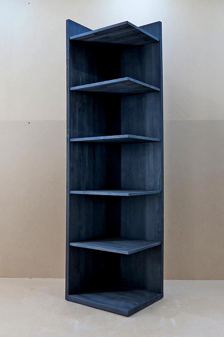 Книжный стеллаж 