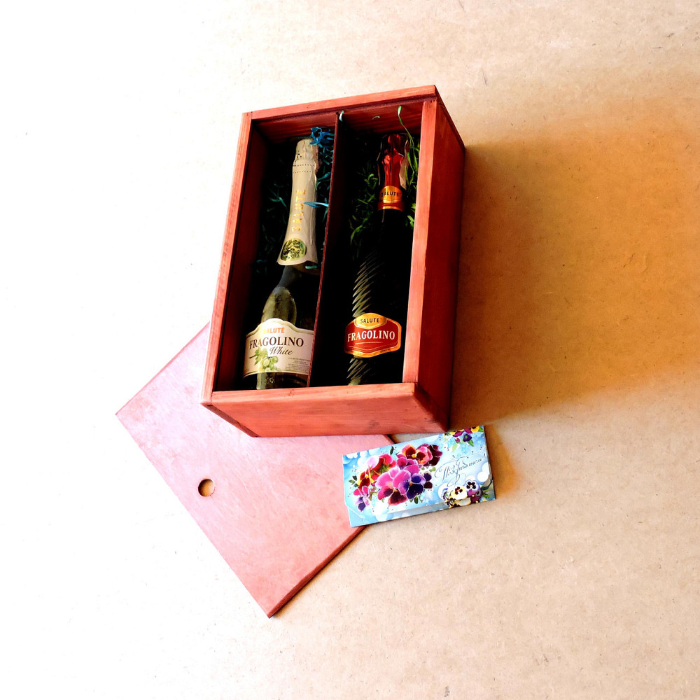 Подарочная коробка 