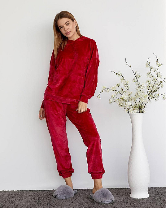 Женский велюровий костюм с капюшоном Вишневый S Харьков - изображение 1