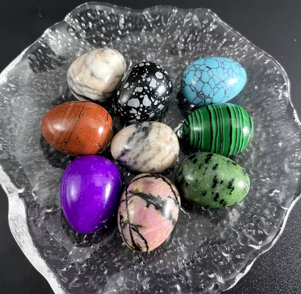 Сувенирное яйцо из натурального камня малахита размером 15*20 мм. Киев - изображение 2