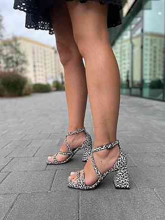 LIRIO Босоніжки жіночі шкіряні літні на підборах леопардові відкриті LIRIO L0195 5526 / Стильні Коломыя